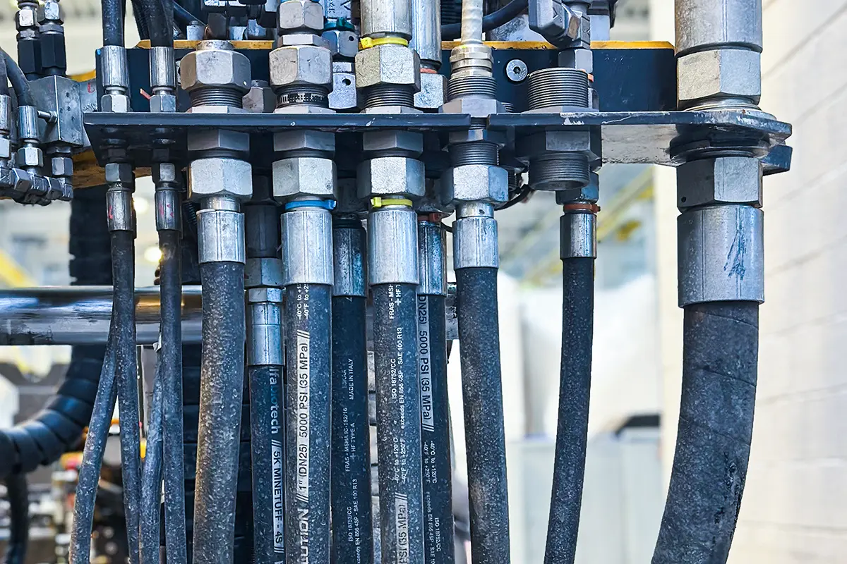 Hydraulikschlauch Prüfung und Wartung